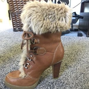 = REPORT Furry Brown Leather Heel Boots Super Cute Size 6